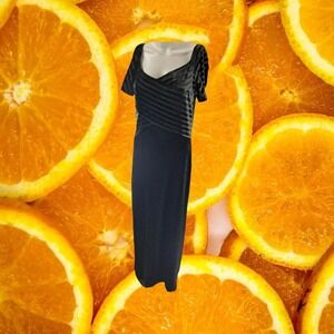 Reggio Black Short Sleeve‎ Long Dress With Velvet Striped Top Size 10
